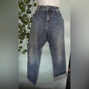 🦋0019 Woman’s Capri Jeans Silver size 30🦋